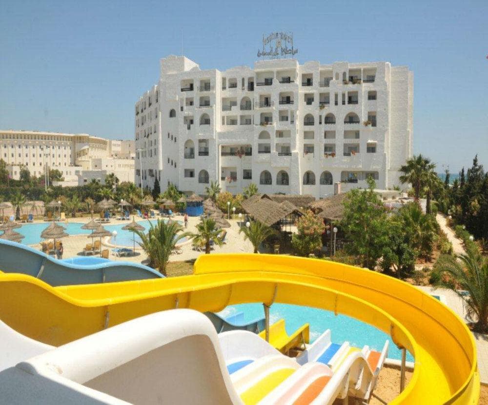 Yasmine Beach — Hammamet — photo 4