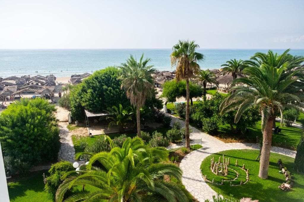 The Orangers Beach Resort and Bungalows — Hammamet — photo 3