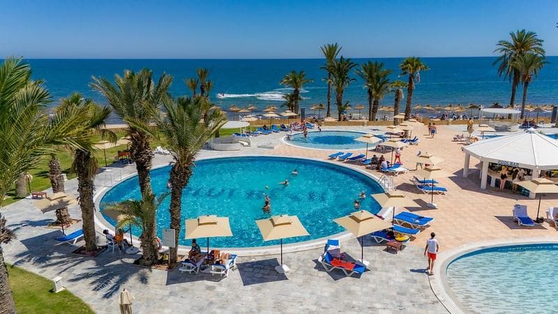 منتجع بلو بيتش جولف و سبا