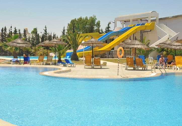 Yasmine Beach — Hammamet — photo 3