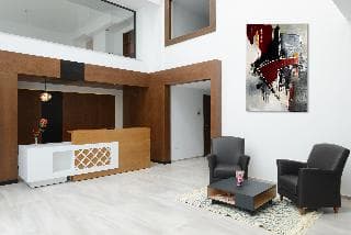 Lescure Business Hotel & Spa